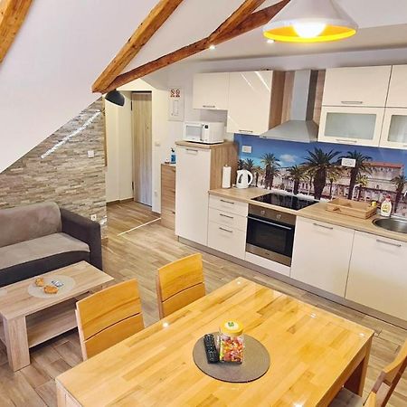 Attic Split Apartment Near City Centre Exteriér fotografie