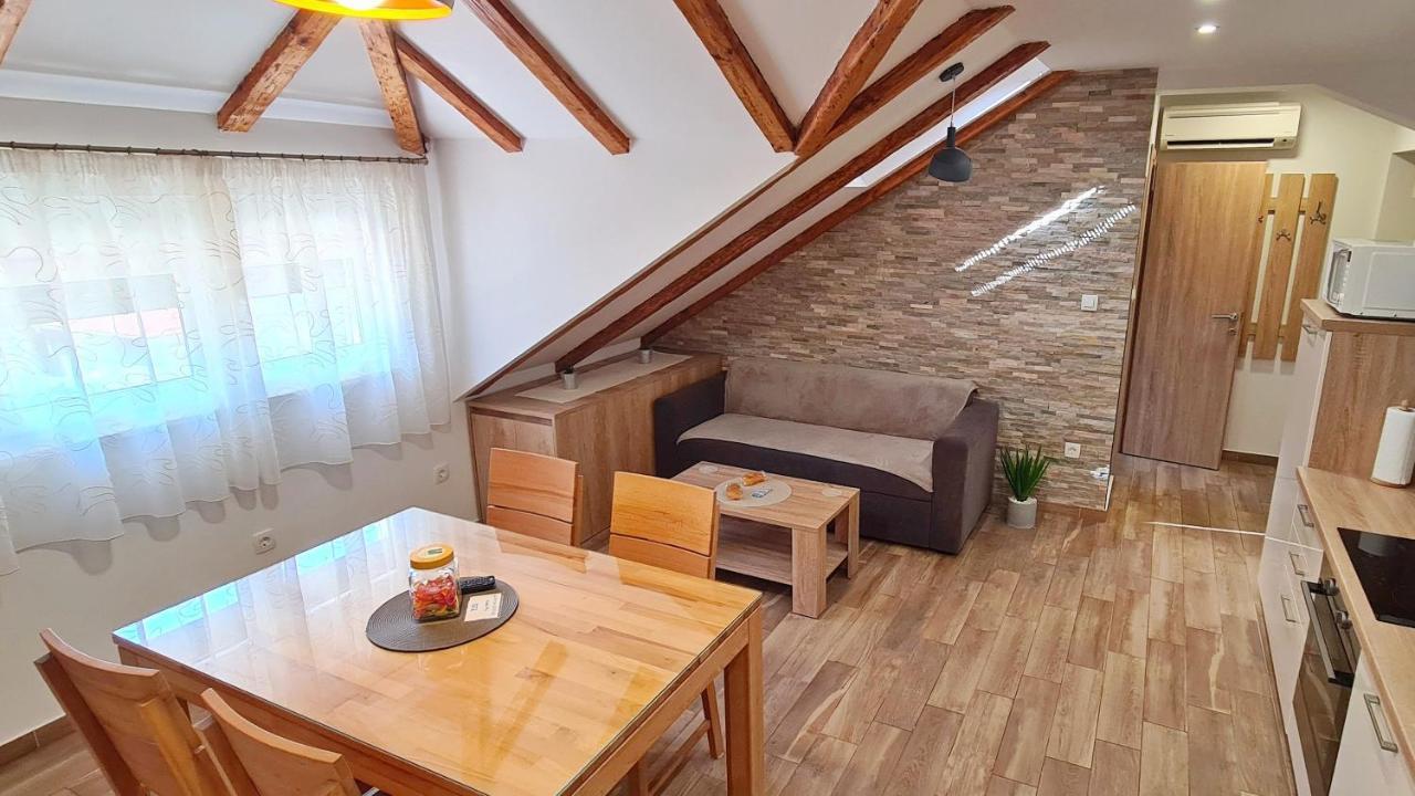 Attic Split Apartment Near City Centre Exteriér fotografie